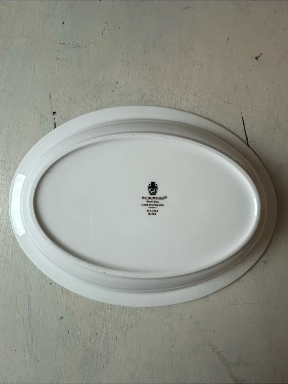 WEDGWOOD MEDICI R4588 Bone China Oval Vegetable Bowl Serving Dish England